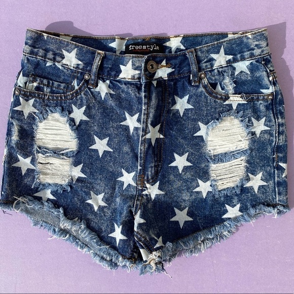 Size 5. Shorts.​ - Picture 9 of 9